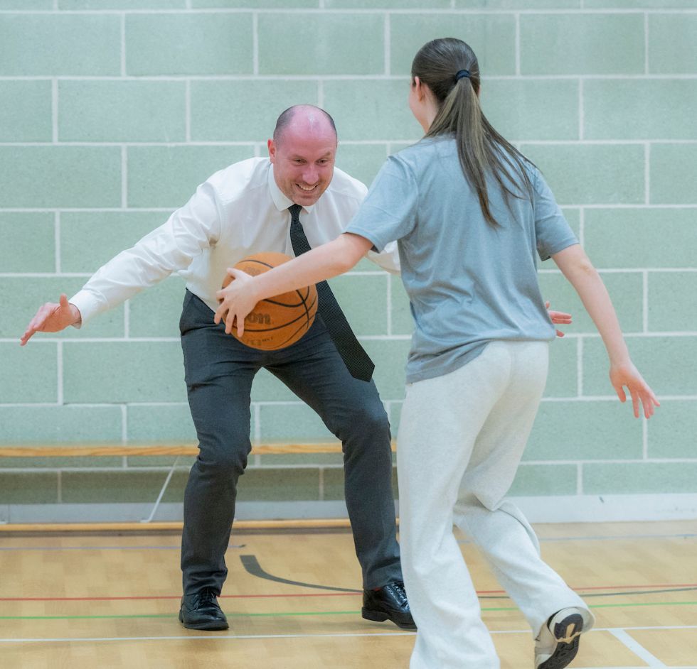 sportscotland's tweet image. #SheCanSheWill | Edinburgh was in the spotlight today as Scottish Government Ministers visited three schools across the city to hear about the fantastic work being done to encourage more girls to participate, lead, &amp;amp; achieve in sport. 
@GillespiesHigh @WHHS_Edin @Woodlands_Edin