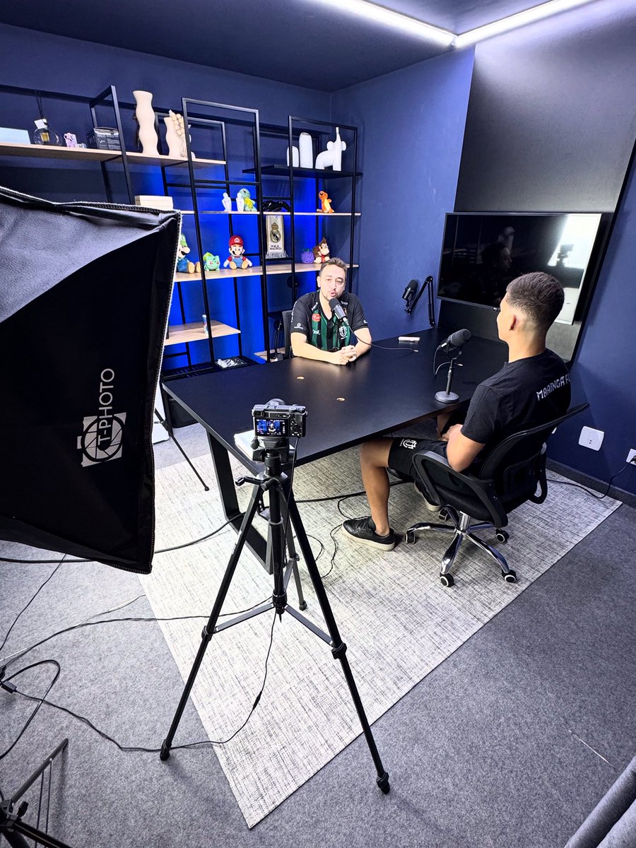 maringafc's tweet image. MAKING OF! 🎥✔️

Maringá e Projeto Trivia com muito conteúdo curioso e hoje as gravações são com Lucas Bonifácio! 👊🏼

Fica de olho em nossos canais oficiais! 🖤🤍💚

📸 Wendel Gomes 

#maringafc #maringa #mfc #futebol #tricolor #brasileiro #sériec #projetotrivia #parceria