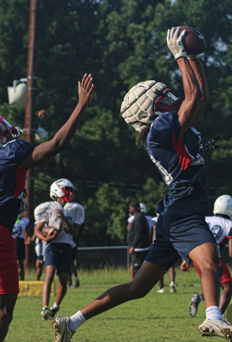 caden_rice08's tweet photo. “Let it manifest” - #EBWC @JordanFalconsFB https://t.co/G5P1PMx8SN