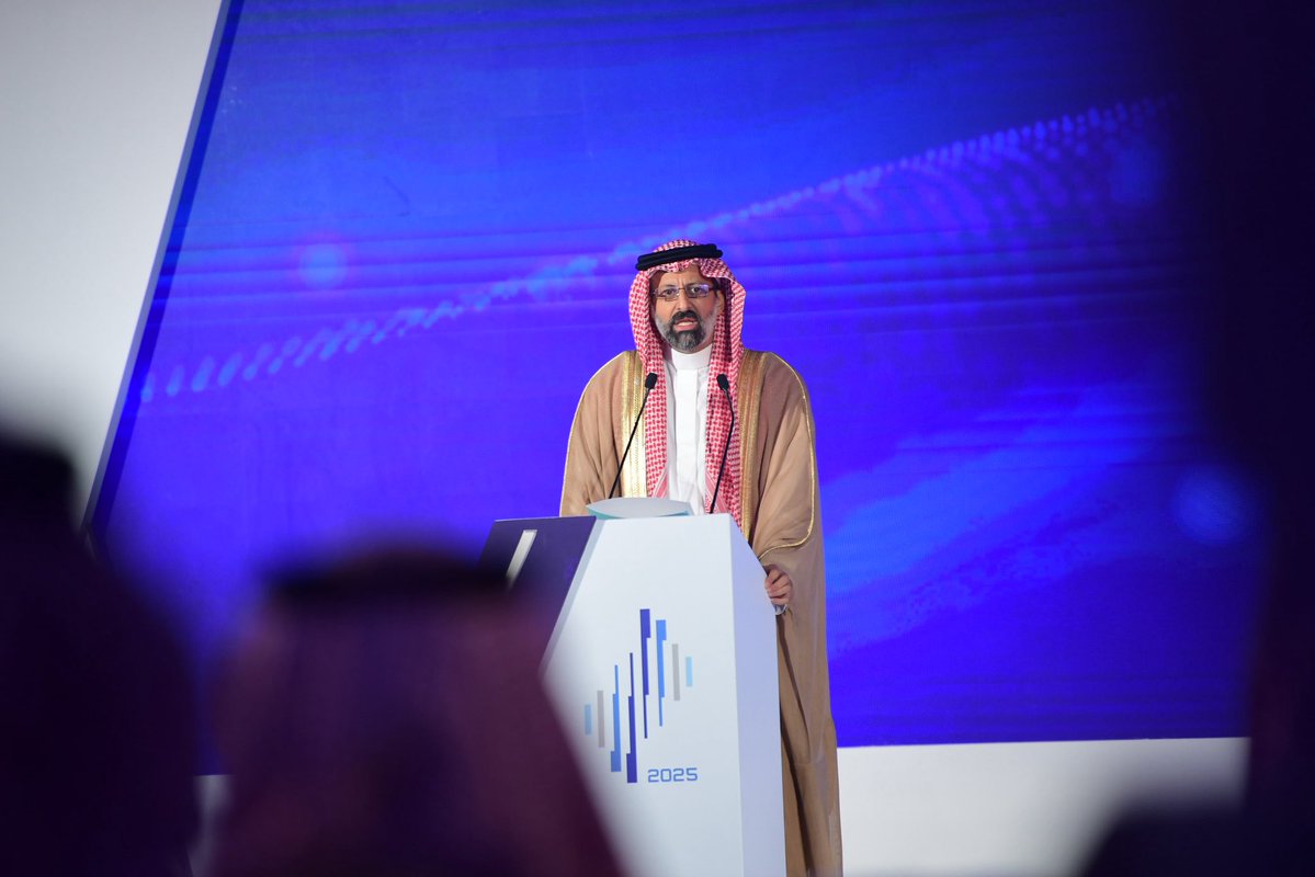 kuwaiz's tweet image. يشهد قطاعنا المالي اليوم تحولات نوعية غير مسبوقة، يقودها الاستثمار في رأس المال البشري وتمكين الكفاءات الوطنية.
#ملتقى_الأكاديمية_المالية_2025 يجسد هذا التوجه ويعزز جاهزية الموارد البشرية لمستقبل أكثر ابتكارًا واستدامة. 🇸🇦
#رؤية_السعودية_2030