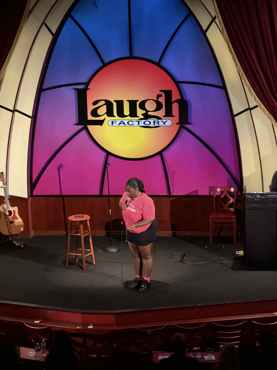 QueenOfCleanComedy tweet media