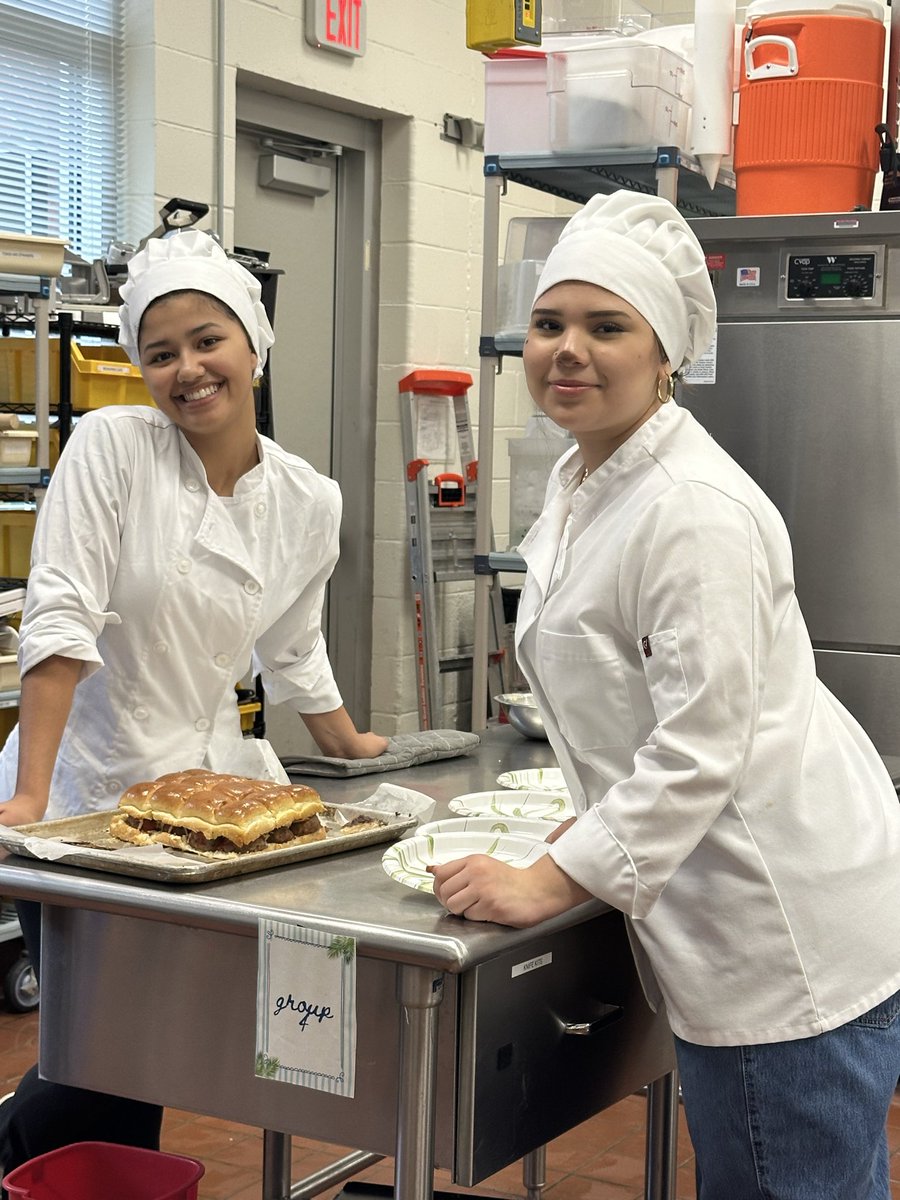 apexculinary's tweet image. Homecoming Week! ⭐️🤩