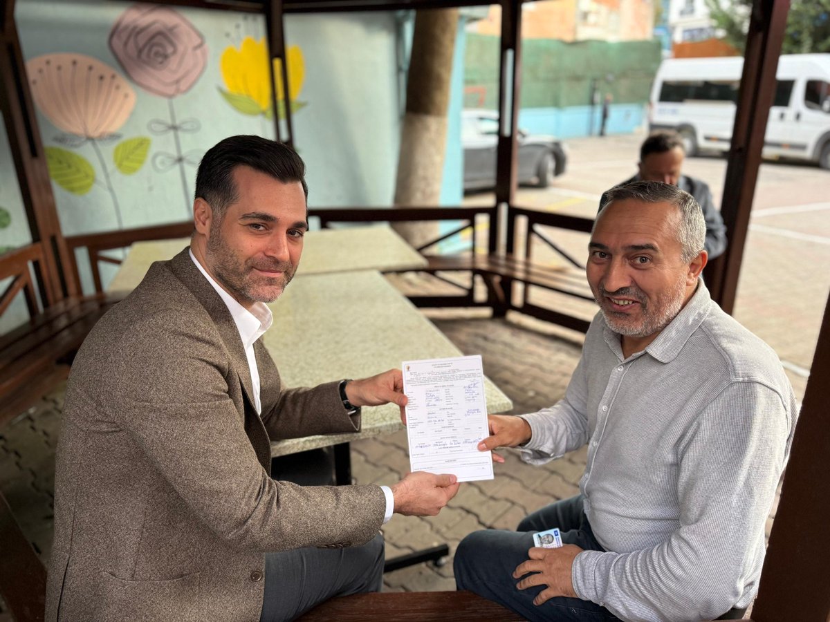 Sokakta, dükkânda, kapı önünde hemşerilerimizle bir araya geldik.

Gönül gönüle verip, muhabbet sofralarından nasiplendik ve yeni üyelerimizle AK Ailemizi büyüttük.

İlgileri ve samimiyetleriyle bizleri karşılayan tüm vatandaşlarımıza ve esnaflarımıza yürekten teşekkür ediyorum.