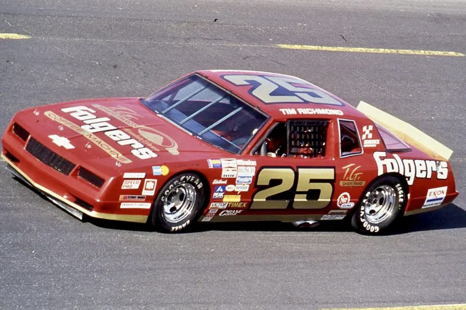 MorrisCoffman14's tweet photo. Wheels Wednesday - Tim Richmond’s Folgers ride was already a sharp looking race car. Adding chrome wheels made it one of the best looking Cup cars to ever hit the track…Imo. 🏁 https://t.co/kpvG7wBZa7