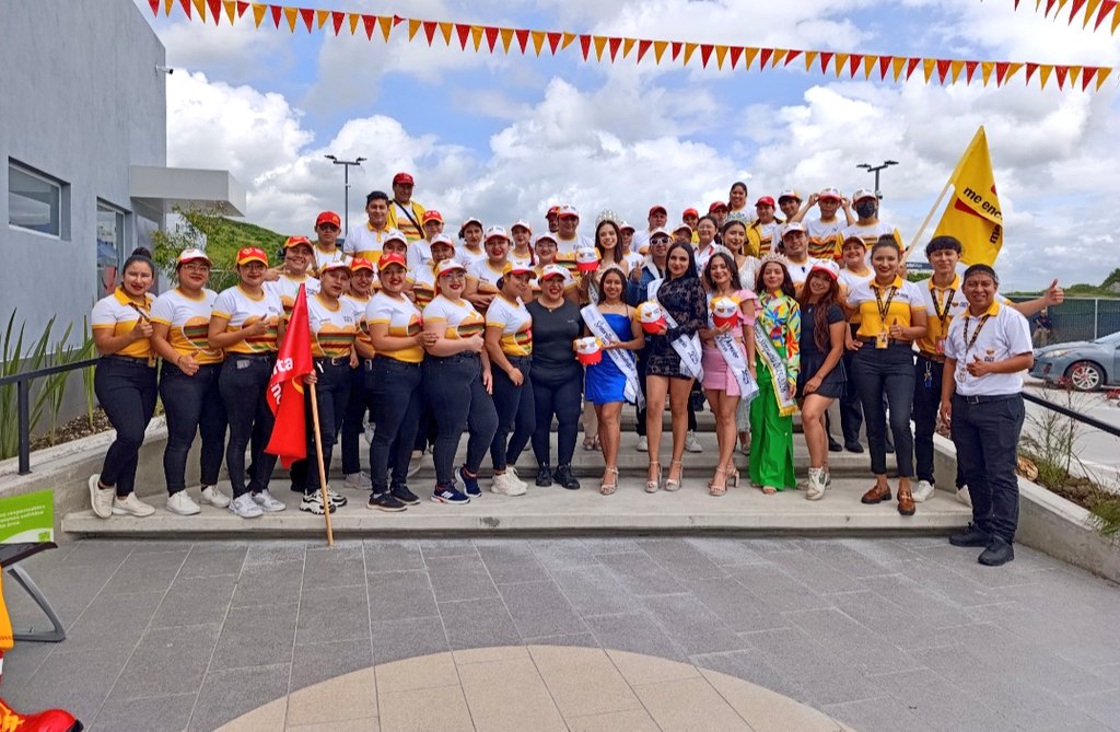 SantosDalia's tweet photo. Que lindo apoyar tan linda actividad, cambiar BicMac por sonrisas, gracias #MacGuate #Reformadores por la invitación. https://t.co/2TF7hPi6TV