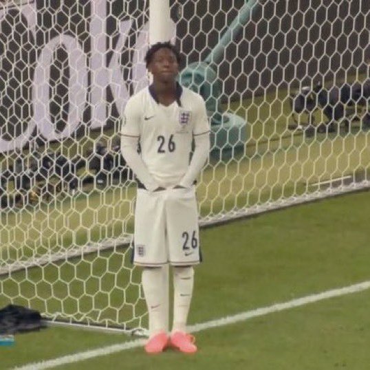 Wameniibia simu. Kilichoniuma zaidi ni picha zangu za mabasi nilizopiga.🙀