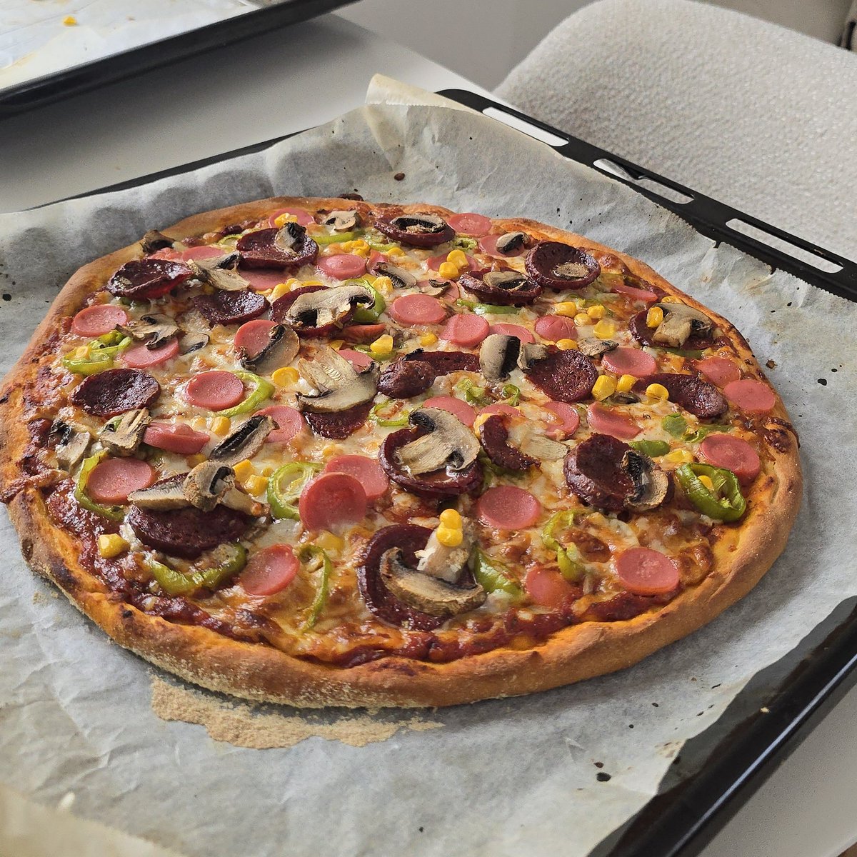 essuada's tweet photo. Yanlışlıkla pizzacı oldum ve artık dışarıda pizza yemek yasakkk https://t.co/UUBoGEILQQ