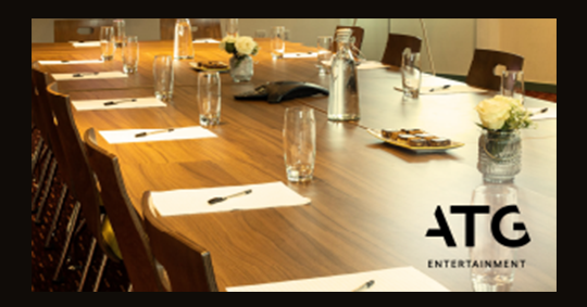 CornerMediaGro1's tweet image. Their LED screen ad is a masterclass in visibility. Aylesbury Waterside Theatre offers flexible spaces &amp;amp; first-class hospitality. 📧 sarahfleming@atgentertainment.com @ATGTICKETS @TheWaterside1 #ATGWatersideAylesbury #venuehire #cornermedia #businessexposure