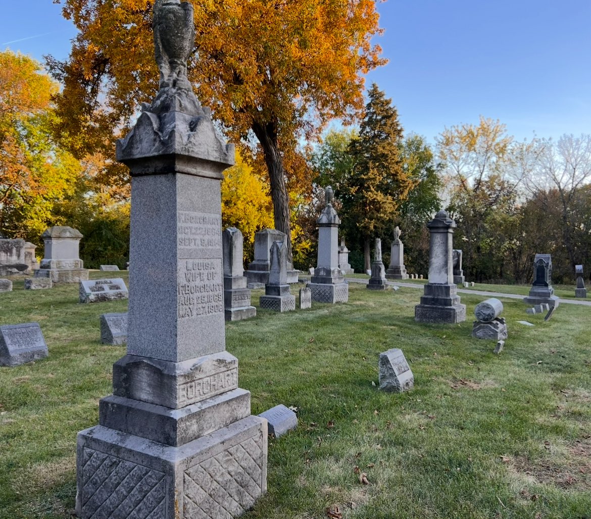 thevintageclown's tweet image. #octobervibes