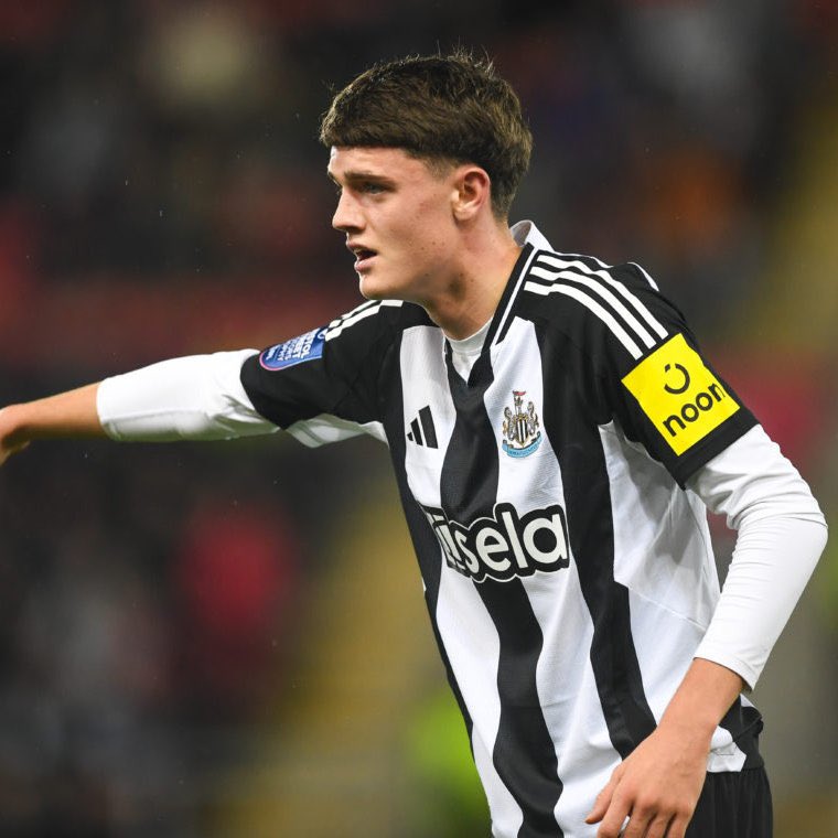 Sean Neave is so so good.

Brace already inside 30 minutes for #NUFC, looks the best player on the pitch.