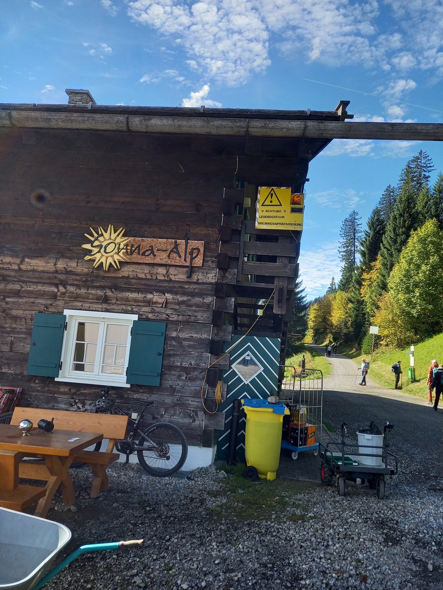 Hej, 
Ich bin zur Zeit im Urlaub.
