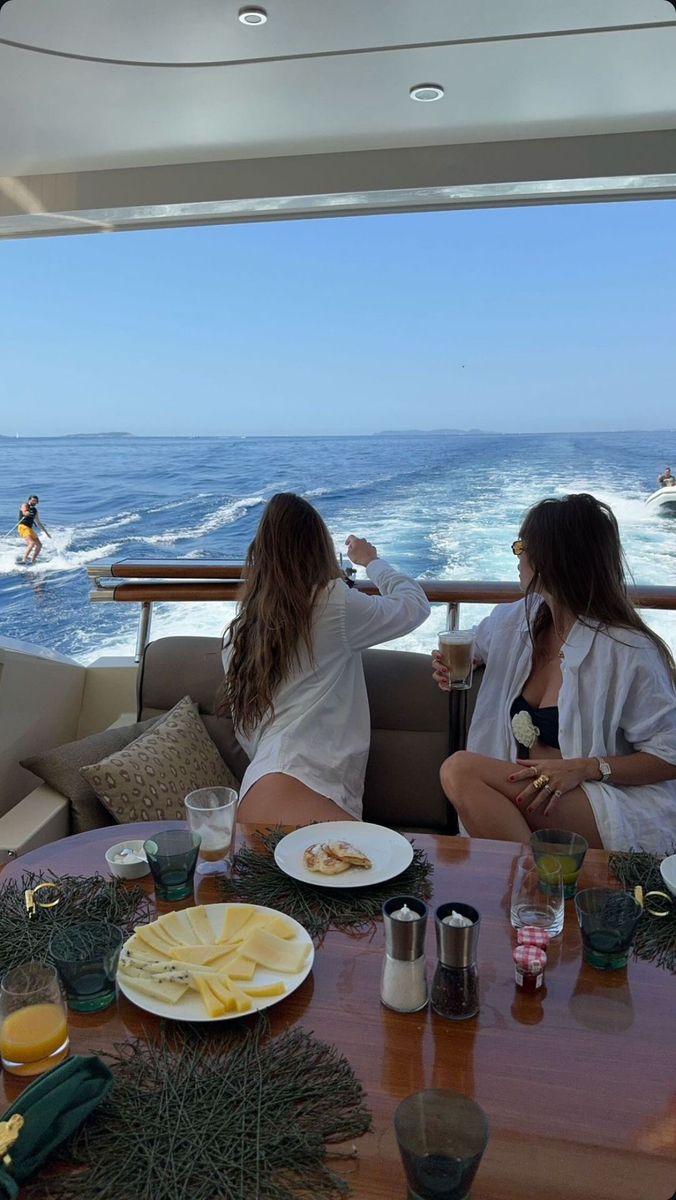 Sexiest Marketer tweet media