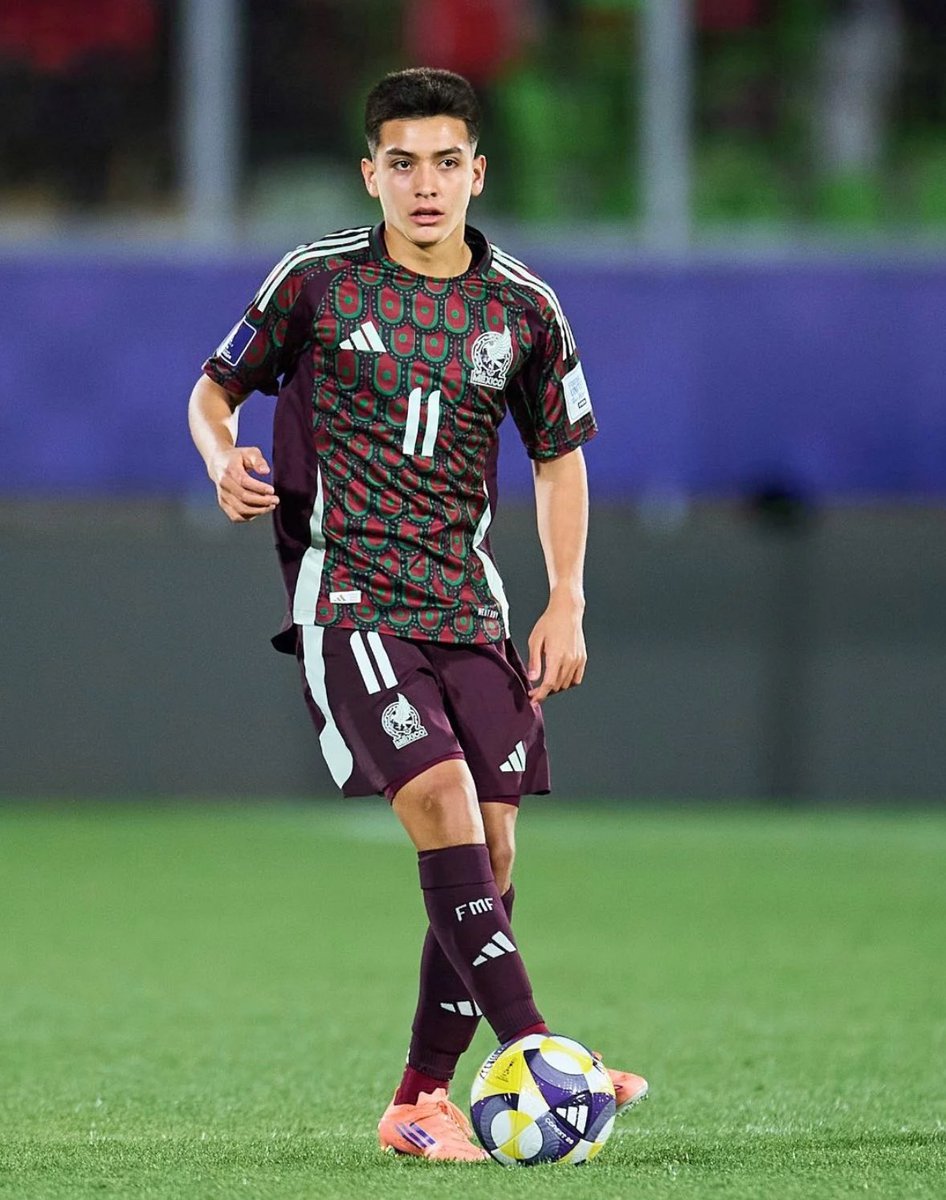 theMadridZone's tweet image. 🔙🗣️ Ignacio Ruvalcaba, Tijuana academy coach: “Gilberto Mora has a dream, which is to play for REAL MADRID.”

“He loves to watch Real Madrid, he sees himself playing there.” @ESPNDeportes 🇲🇽