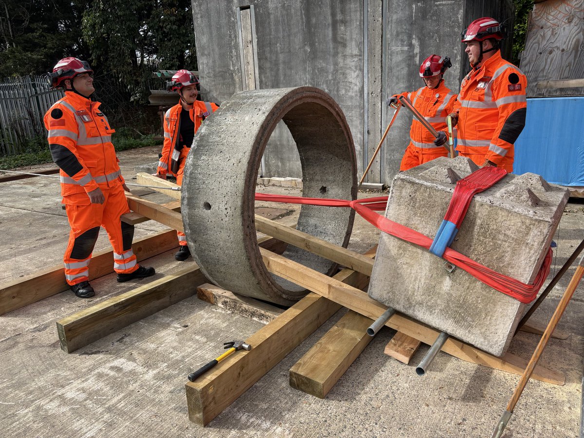 Hampshire & IOW USAR Team 📟-🇬🇧 tweet media