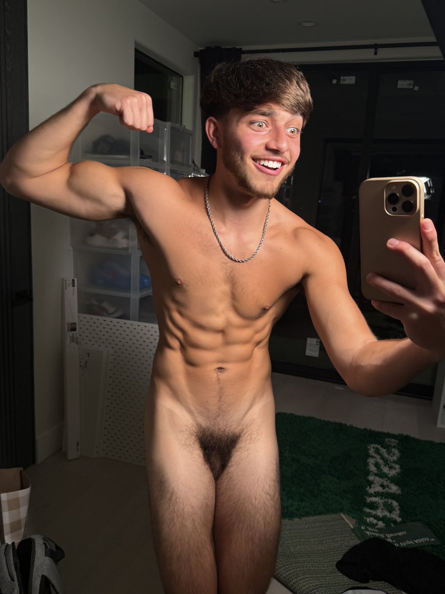 WHERES MY COCK 😂 you can find it on goongold.com the new onlybrad.fans hehe 😉🍆