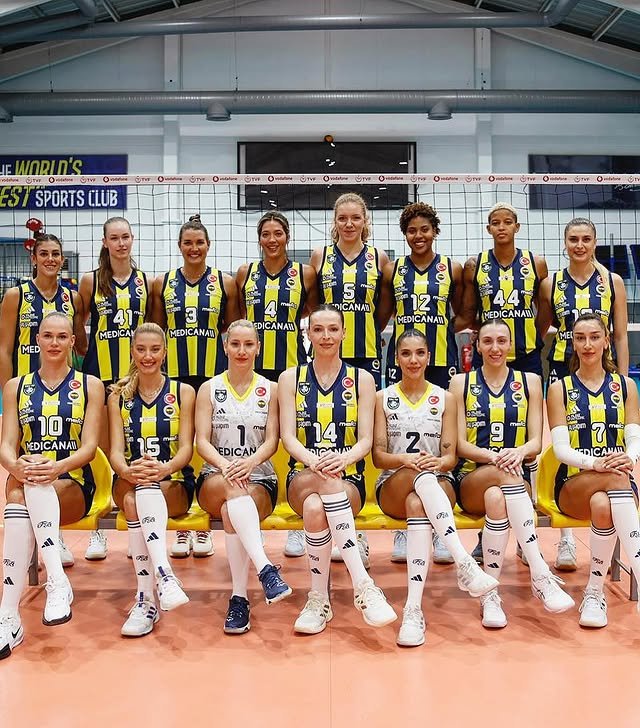 #SONDAKİKA | ŞAMPİYONLAR KUPASI FENERBAHÇE MEDİCANA'NIN!

Setlerde 2-0 geriye düşen takımımız harika bir geri dönüşle VakıfBank karşısında kupayı kazandı!

Tebrikler sarı melekler! 💛💙