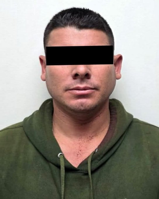 CaborcaY59252's tweet photo. 🚨En Sonora. Jesús Leonardo de 34 años, es el probable responsable del homicidio calificado con alevosía y ventaja, en contra de Karla Melissa “N”, de 20 años. El pasado 29 de septiembre en #Nogales, Jesús llegó a la casa de Karla en la colonia Lomas de Anza, https://t.co/mIy1VNvZ91
