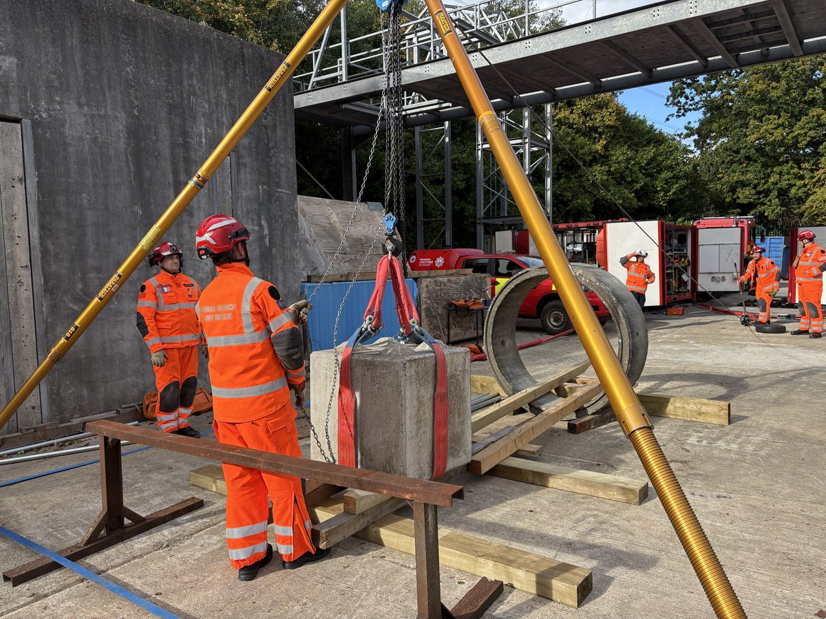 Hampshire & IOW USAR Team 📟-🇬🇧 tweet media