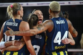 Fener10No's tweet image. Şampiyon Fenerbahçe tebrikler sarı melekler 💛💙
#FBvVB