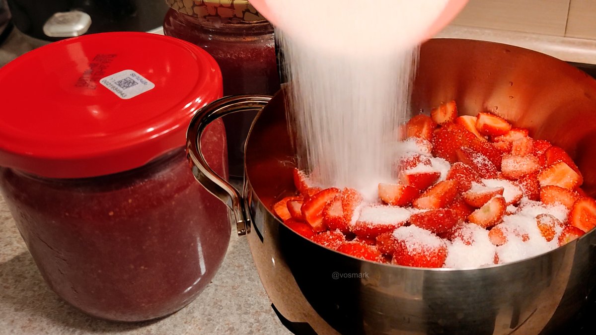 🍓 Клубничный джем без загустителя — ароматный и натуральный! 🍓 youtu.be/XdYUlI0ZkiM?si… через <a href="/YouTube/">YouTube</a>