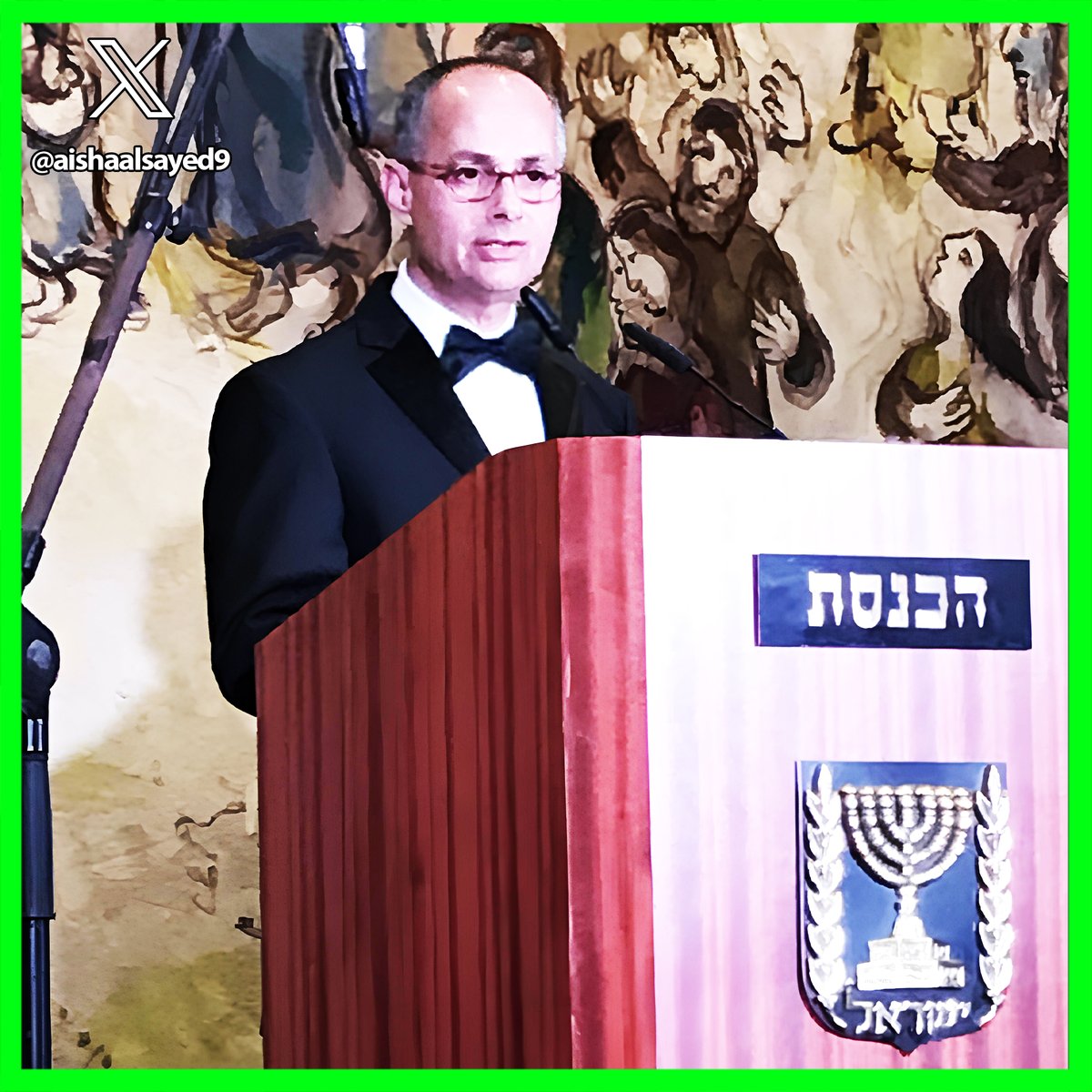 انتهيتم؟
حسناً....سيداتي انساتي سادتي
اقدم لكم العالم عمر يونس ياغي الفلسطيني الأردني السعودي الأمريكي الحاصل على جائزة نوبل في الكيمياء
اما عن الصورة
الوقت: 2018
المكان: الكنيست الإسرائيلي
الحدث: حفل توزيع جائزة وولف في الكيمياء لعام 2018
تفاصيل اخرى في السرد التالي، فضلاً شاركه