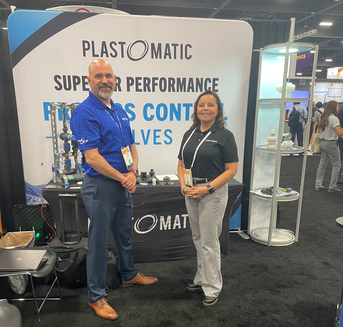 Semicon West is movin' and shakin' this week in sunny Phoenix, AZ -- and we've got Barry &amp; Blanca on hand to greet our industry colleagues, so stop on by!  Booth 783 #semiconwest