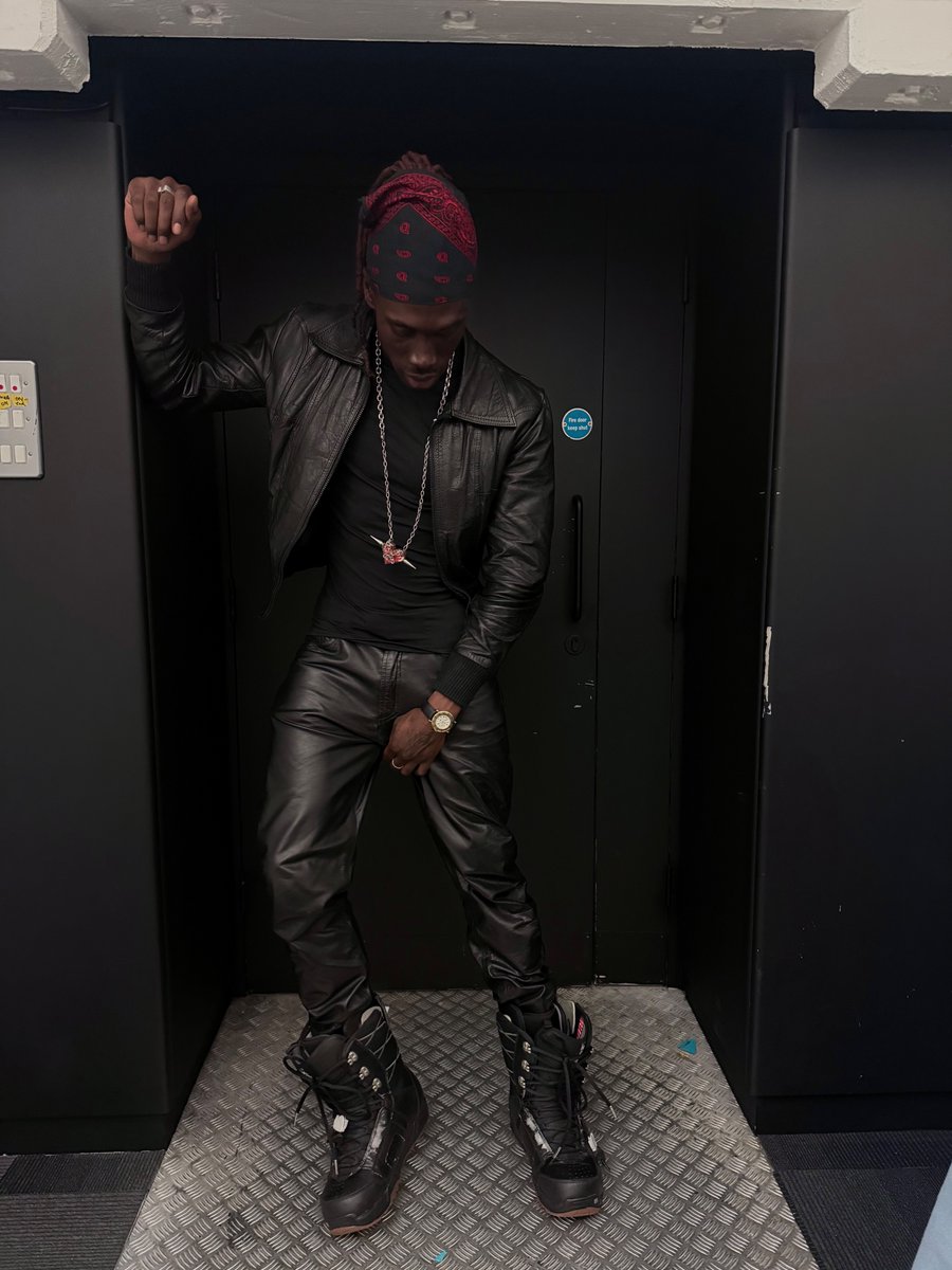 I’m not a fashion nigga I will beat ur ass x