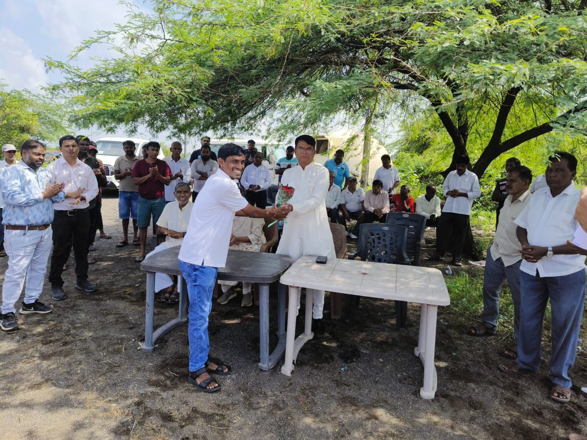 bharatpatelmla's tweet image. ✨ આજરોજ મગોદ ડુંગરી ગામ ખાતે રૂ. ૧૫ કરોડના ખર્ચે બનનાર પ્રોટેક્શન વોલનું ભવ્ય ખાતમુહૂર્ત કરવામાં આવ્યું હતું. 🏗️
   આ પ્રોટેક્શન વોલ ગામના સુરક્ષા અને વિકાસ માટે એક મહત્વપૂર્ણ પગલું સાબિત થશે — મગોદ ડુંગરી ગામ માટે નવી આશા અને સુરક્ષાનો દિવસો! 💪🌿