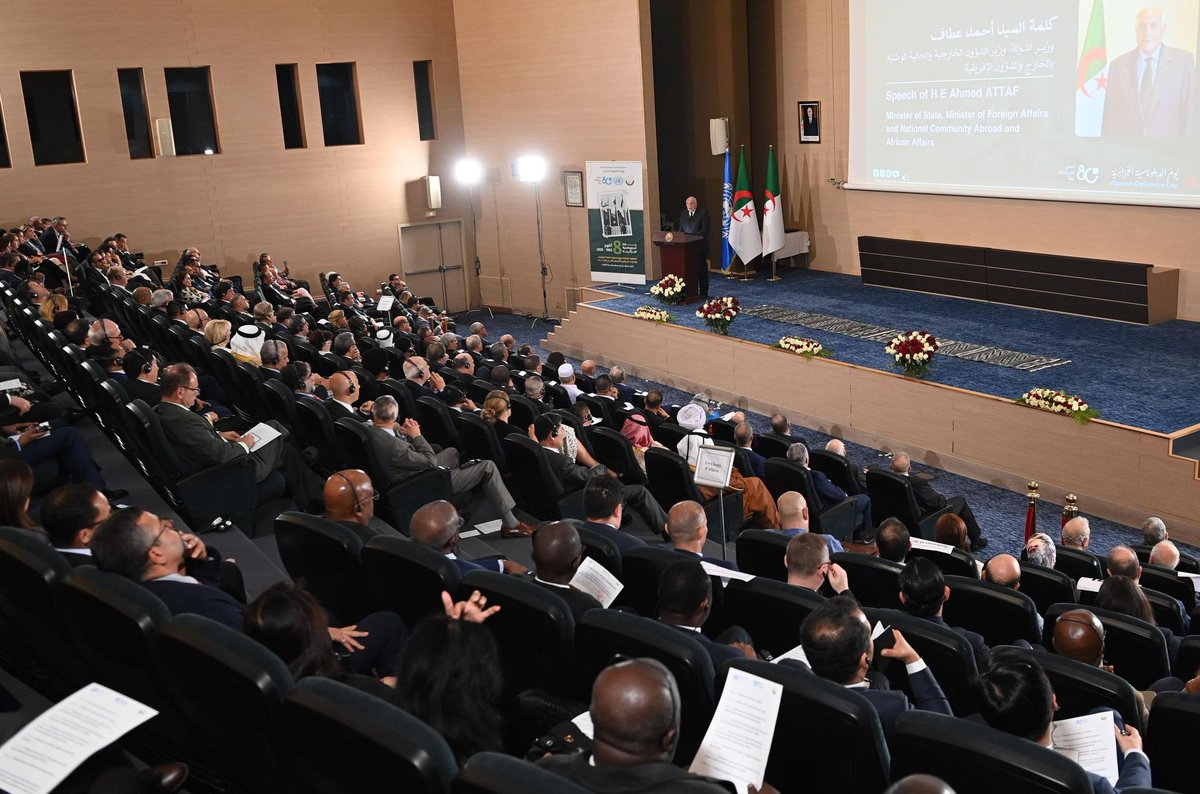 أشرف اليوم وزير الدولة، وزير الشؤون الخارجية والجالية الوطنية بالخارج والشؤون الإفريقية، السيّد  <a href="/AhmedAttaf_Dz/">أحمد عطاف Ahmed Attaf</a> على إحياء الاحتفالية المشتركة المخلدة ليوم الدبلوماسية الجزائرية، والذكرى الثمانين لتأسيس منظمة الأمم المتحدة تحت شعار: "التزام مشترك من أجل السلام وتعددية الأطراف".