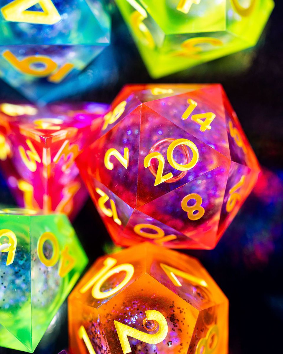 🏙️ City Pop 🏙️ 

City lights of the neon nightlife. 
dispeldice.com/products/city-… 

#dice #dnd #ttrpg