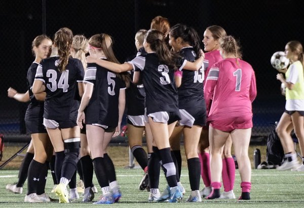 emaavdicc's tweet photo. Forever grateful @SW_Girls_Soccer #3out https://t.co/LnakF96uMc
