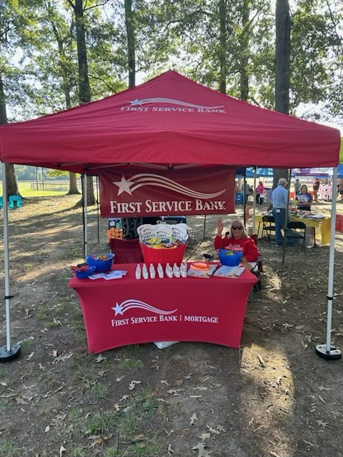 FirstServiceBnk's tweet photo. What an incredible day at the Bryant Chamber’s 38th Annual Fall Fest this past Saturday! Our Saline County team was proud to be a stage sponsor for this fun-filled community event.❤️🤍💙

#FSBSalineCounty #FirstServiceStrong https://t.co/ETIDsKOfUH