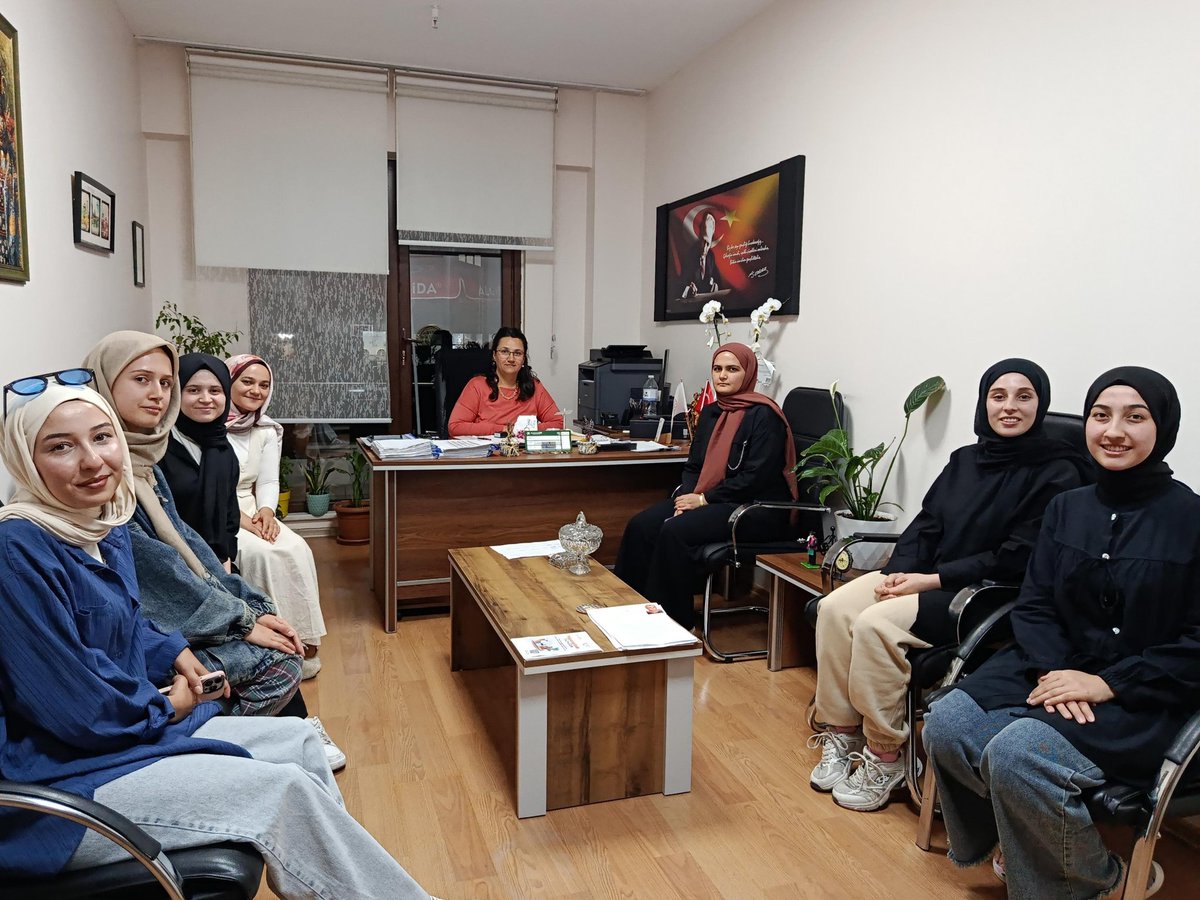 KonyaKYGM's tweet photo. 📍 Yazır Yurdu
📍 Alaaddin Yurdu

​Yurt Time Spor Projesi kapsamında öğrencilerimizle verimli bir toplantı yaparak görev yerlerini ve sorumluluklarını belirledik. 
Yeni dönemde başarılar dileriz. 🤝
@OA_BAK @gencliksporbak https://t.co/5jIdJRm7P4