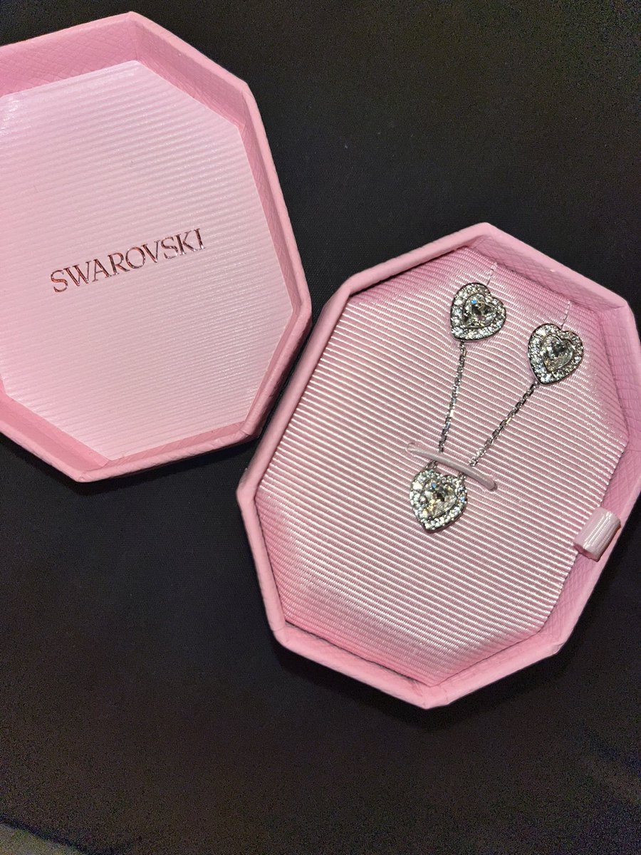 itzmaddieOF's tweet image. Diamonds are a girls best friend &amp;lt;3
And money is her side piece ⭐️