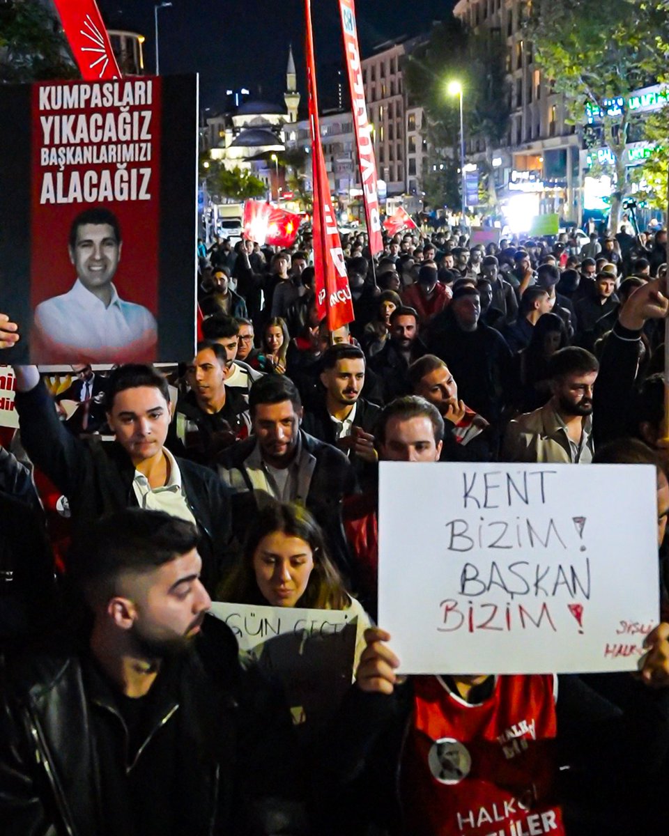 Sıyrılıp gelmektedir seher, belli ki yakındır.

Gençlik burada, 200 gündür süren mücadelemizin neferleri dimdik ayakta.

📍 Şişli