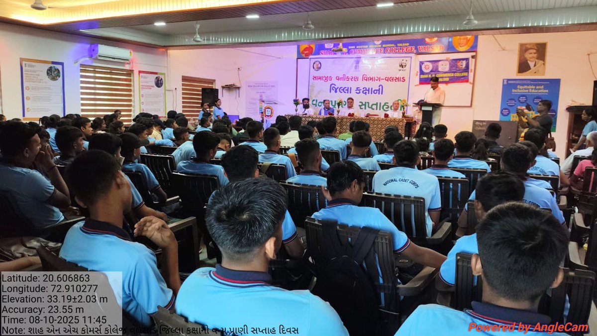 bharatpatelmla's tweet image. 🌿 સામાજિક વનિકરણ વિભાગ,વલસાડ દ્વારા વન્યપ્રાણી સુરક્ષા કાર્યક્રમનું આયોજન કરવામાં આવ્યું હતું 🦋🐾
      આ કાર્યક્રમ દ્વારા પર્યાવરણ સંરક્ષણ, વન્યપ્રાણી સુરક્ષા અને પ્રકૃતિ પ્રત્યેના જનજાગૃતિનો સંદેશ આપ્યો — *“પ્રકૃતિ સાથે પ્રગતિ”* ના સુંદર સંકલ્પ સાથે! 🌳✨