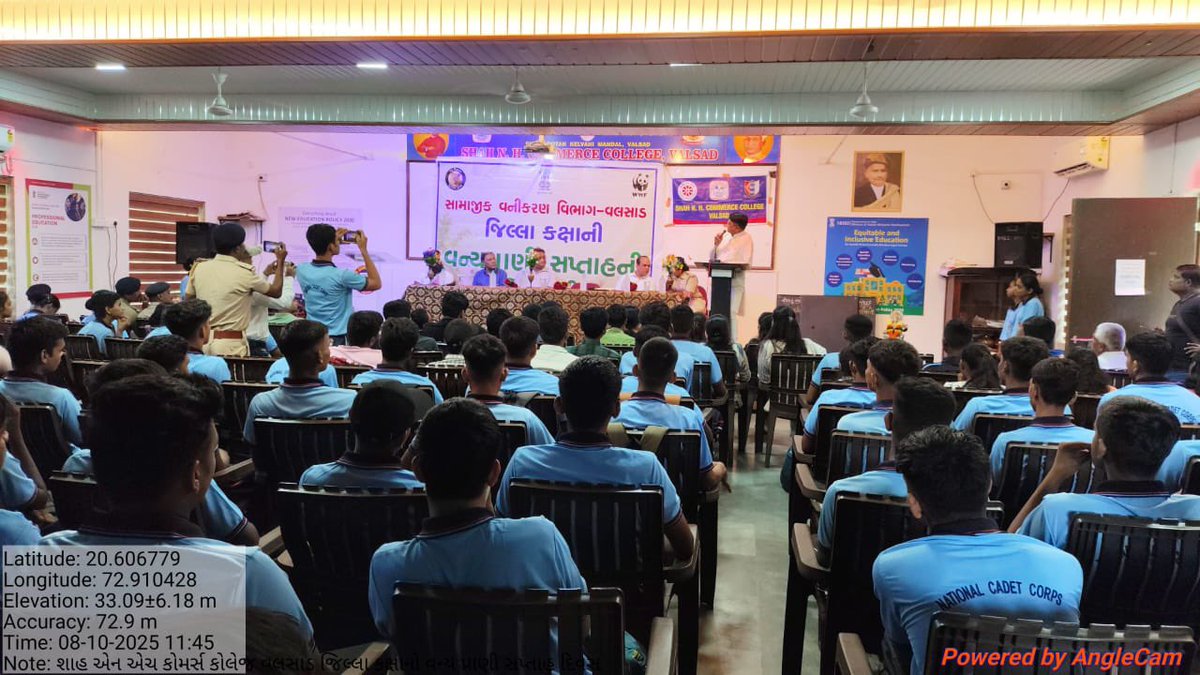 bharatpatelmla's tweet image. 🌿 સામાજિક વનિકરણ વિભાગ,વલસાડ દ્વારા વન્યપ્રાણી સુરક્ષા કાર્યક્રમનું આયોજન કરવામાં આવ્યું હતું 🦋🐾
      આ કાર્યક્રમ દ્વારા પર્યાવરણ સંરક્ષણ, વન્યપ્રાણી સુરક્ષા અને પ્રકૃતિ પ્રત્યેના જનજાગૃતિનો સંદેશ આપ્યો — *“પ્રકૃતિ સાથે પ્રગતિ”* ના સુંદર સંકલ્પ સાથે! 🌳✨