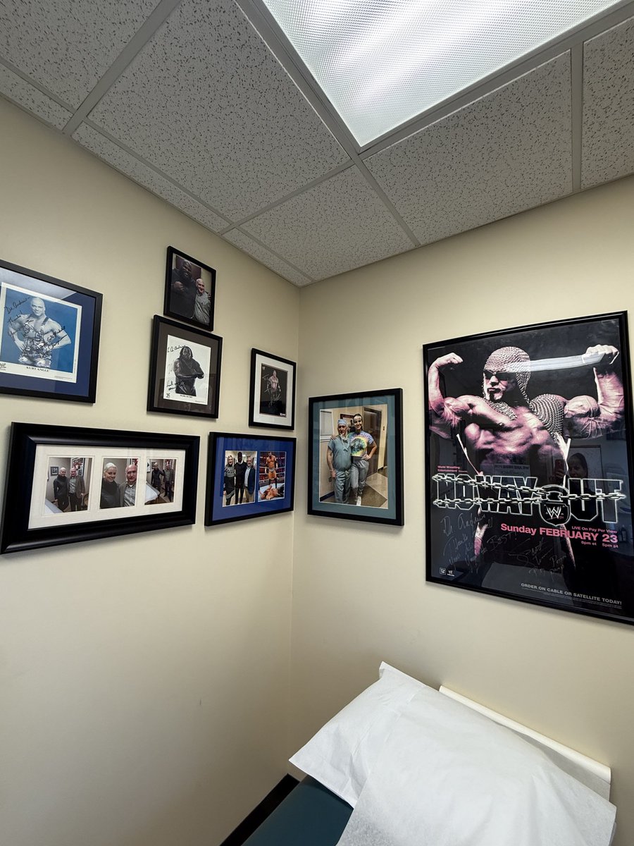 stephdelander's tweet image. Nice surprise as I walked into my surgeons office in Alabama for my check in today 🙏🏼😌