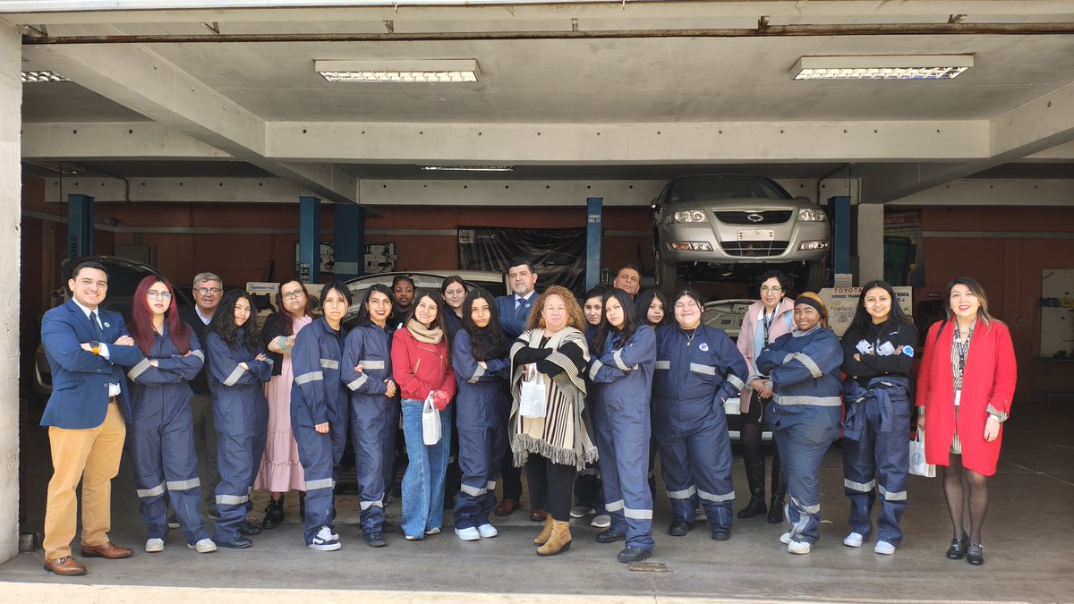 📣 El PTE y el Liceo Centro Experimental Pudahuel Carén participaron en una visita del proyecto "Mecánicas en Acción" de Temuco.

🔗 Lee la nota completa en uchile.cl/u233200