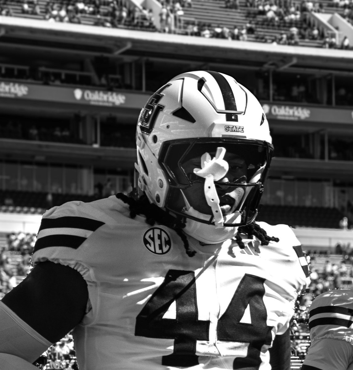 kendrelldaniels's tweet photo. Whiteout ⚪️⚪️🐶🐶📸📸
#MississippiState #SportsPhotography #Starkville #HailState https://t.co/1tIXHJkFmY