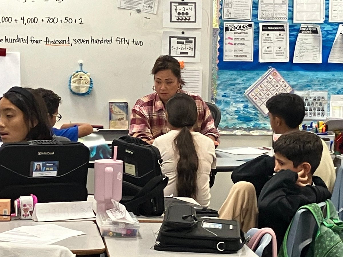 MendozaExplorer's tweet image. Got to visit our 5th grade classrooms yesterday. Shout out to our 5th grade team and their targeted small group instruction during IReady! Kudos Ms. Benitez and Ms. Bonnett! Great first day of instruction! #explorers #toptier1instruction
@SBUSD_NEWS @Supt_SBUSD
