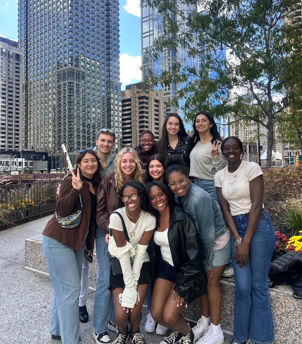 shawnminnesota's tweet photo. OOMFCHELLAAAA IN CHICAGO 💗🫶🏻

 #OnTheRoadAgainChicago https://t.co/P32inDv8Tt
