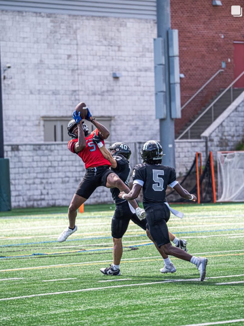 ShowtimePrep's tweet image. 🚨🚨🚨🚨🚨🚨🚨🚨 🚨
#LatePost 
Congrats to our Offensive Players Of The Week vs Stevenson

Corey Jones 
@showteezyy 
8 Rec 157 Yards 1 TD &amp;amp; 2Pt Conv

Sean Lippman 
@2alltime_swag 
21/32 242 Yards 3 TDs &amp;amp; 2pt Conv
6 Car 64 Yards

Mekhi Workman
@mekhiworkman2 
5 Rev 34 Yards 1 TD