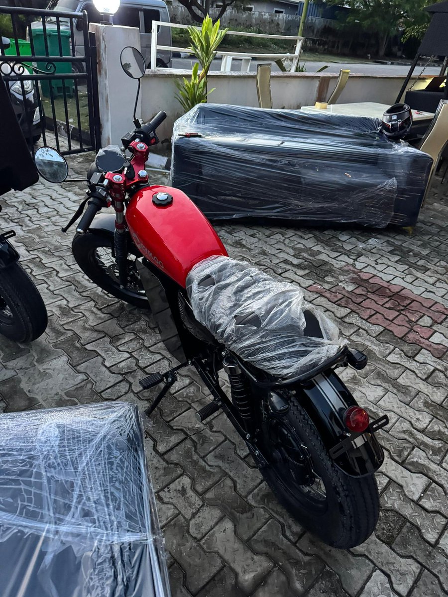 Thinkquick2's tweet image. ITEM DESCRIPTION: Brand New 70V 3000watts motor Full Electric bike

Location: Lekki 

Price: 2.3m

Call or text on WhatsApp: 07048192685