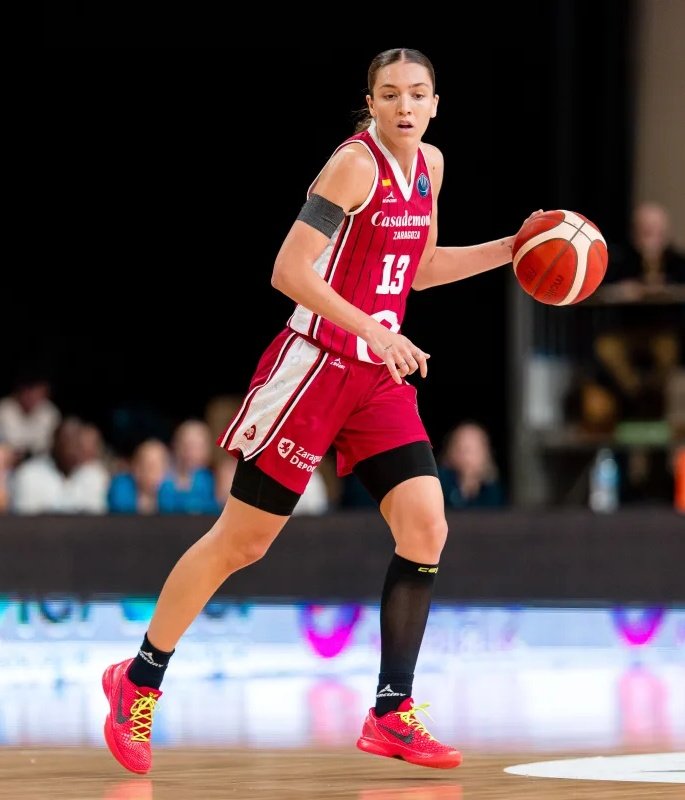 HELENA PUEYO 🆚️ Landes

23 PUNTOS
4 REBOTES
3 ASISTENCIAS
26 DE EFICIENCIA 
EN 25 MINUTOS