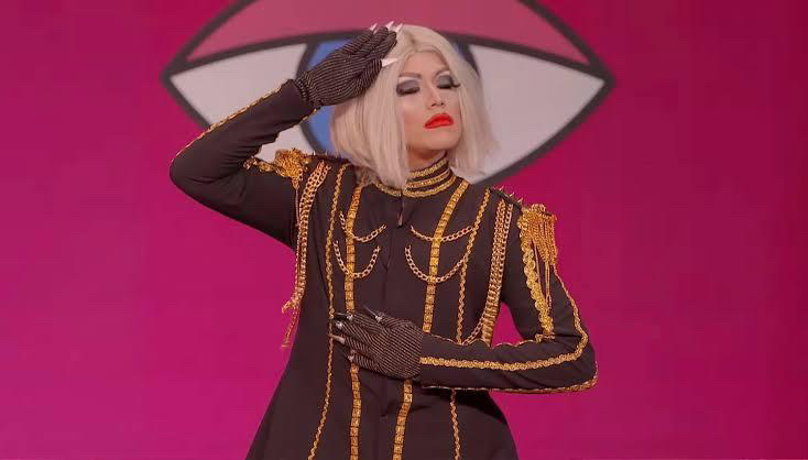 Estoy amando los edits de Yari Mejía hablando del enterizo guango de Aurora Wonders como ejemplo de lo feo que no debe verse! en la crítica de Calypso #LaMasDraga7 #LMD7