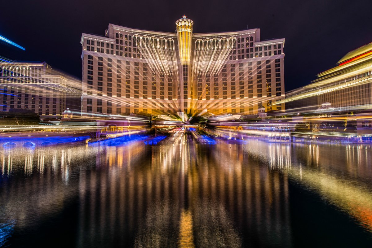 VegasNearMe's tweet image. From Prada to Gucci, the Bellagio has it all! 💎 Find every shop, store hours, and what's nearby at vegasnearme.com/resorts/bellag…. Make your Vegas shopping experience effortless and unforgettable. #LasVegas #LuxuryShopping #VegasNearMe #Vegas #VegasShopping #LasVegas