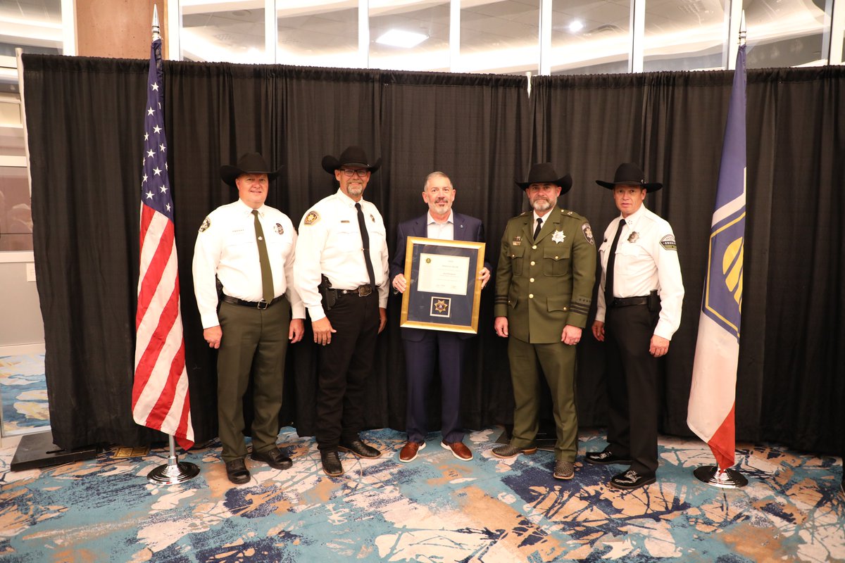 UTSheriffs's tweet image. The Honorary Sheriff Award is one of the Utah Sheriffs Association’s highest honors, recognizing leaders outside law enforcement who exemplify integrity &amp;amp; service in support of sheriffs:
Cole Hartley, Jon S. Pierpont, Colonel Michael Rapich, Bryan S. Wheat, and Rep. Celeste Maloy