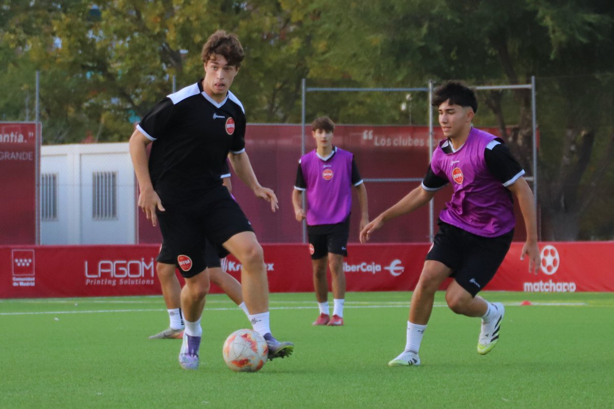 RFFM_oficial's tweet image. La selección 'Siete Estrellas' Sub-16 masculina ha realizado su segundo entrenamiento en Cotorruelo para seguir preparando la primera fase del #CESA

El seleccionador Miguel Fernández y sus ayudantes han trabajado con 25 jugadores pertenecientes a siete clubes madrileños