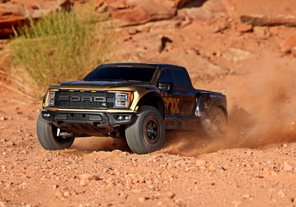 Shining like GOLD! 🏆


The #Traxxas Raptor R 4X4 Ultimate will turn heads everywhere you go, with performance to match its killer looks! 🔥

—> traxxas.com/101177-4-ford-…

[[Model # 101177-4]] #TraxxasRaptorR #FordRaptor #RaptorR #RideFox 
#FastestNameInRadioControl #RC